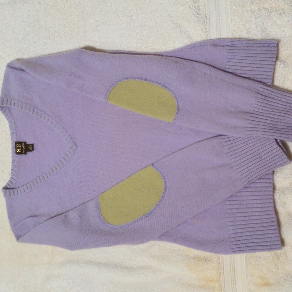 Boo Gemes 100% Cashmere Sweater,  V neck, Lavender, Green Elbow Patches, EUC Med